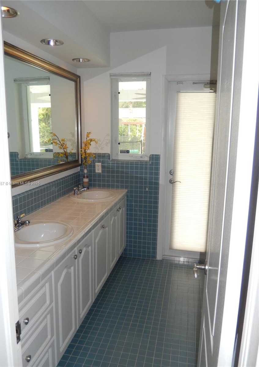 Small Image of 12741 SOUTH WEST 72ND AVE, Pinecrest Number 11