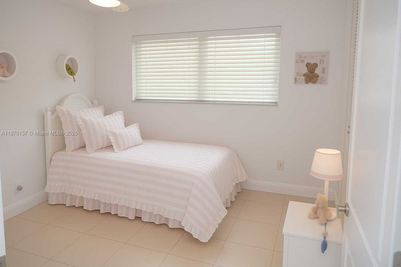 Small Image of 12741 SOUTH WEST 72ND AVE, Pinecrest Number 19