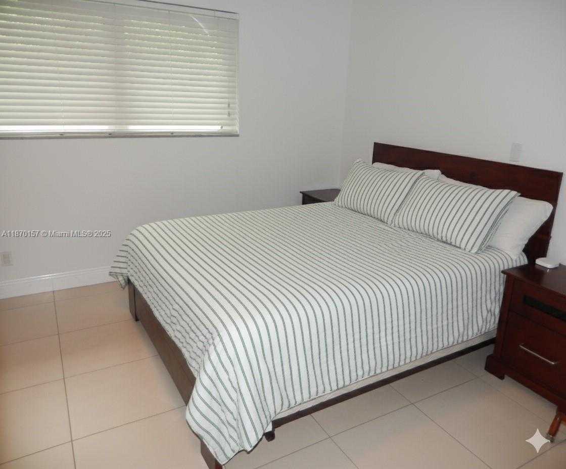 Small Image of 12741 SOUTH WEST 72ND AVE, Pinecrest Number 20
