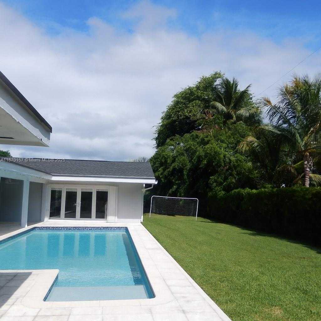Small Image of 12741 SOUTH WEST 72ND AVE, Pinecrest Number 27