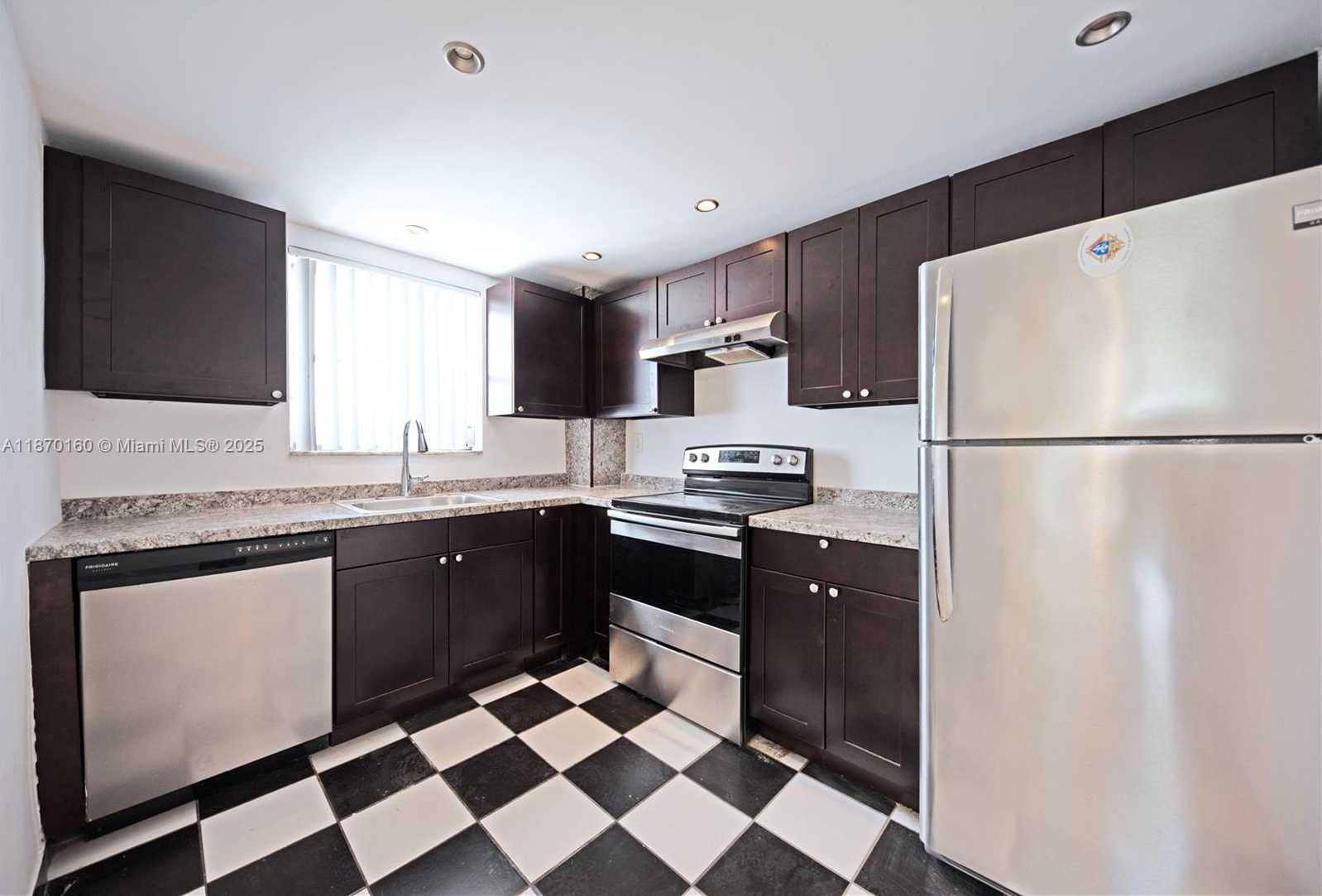 Small Image of 4142 NORTH JEFFERSON AVE #2C, Miami Beach Number 10