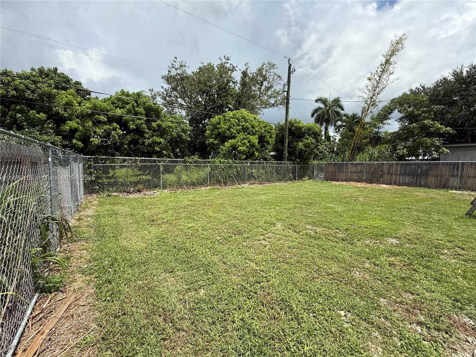 Small Image of 18333 SOUTH WEST 296TH ST #18333, Homestead Number 17