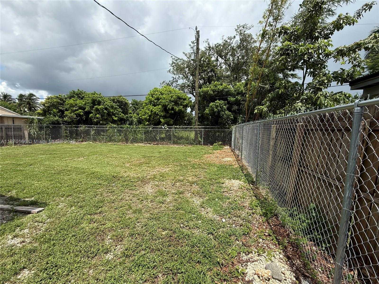 Small Image of 18333 SOUTH WEST 296TH ST #18333, Homestead Number 18