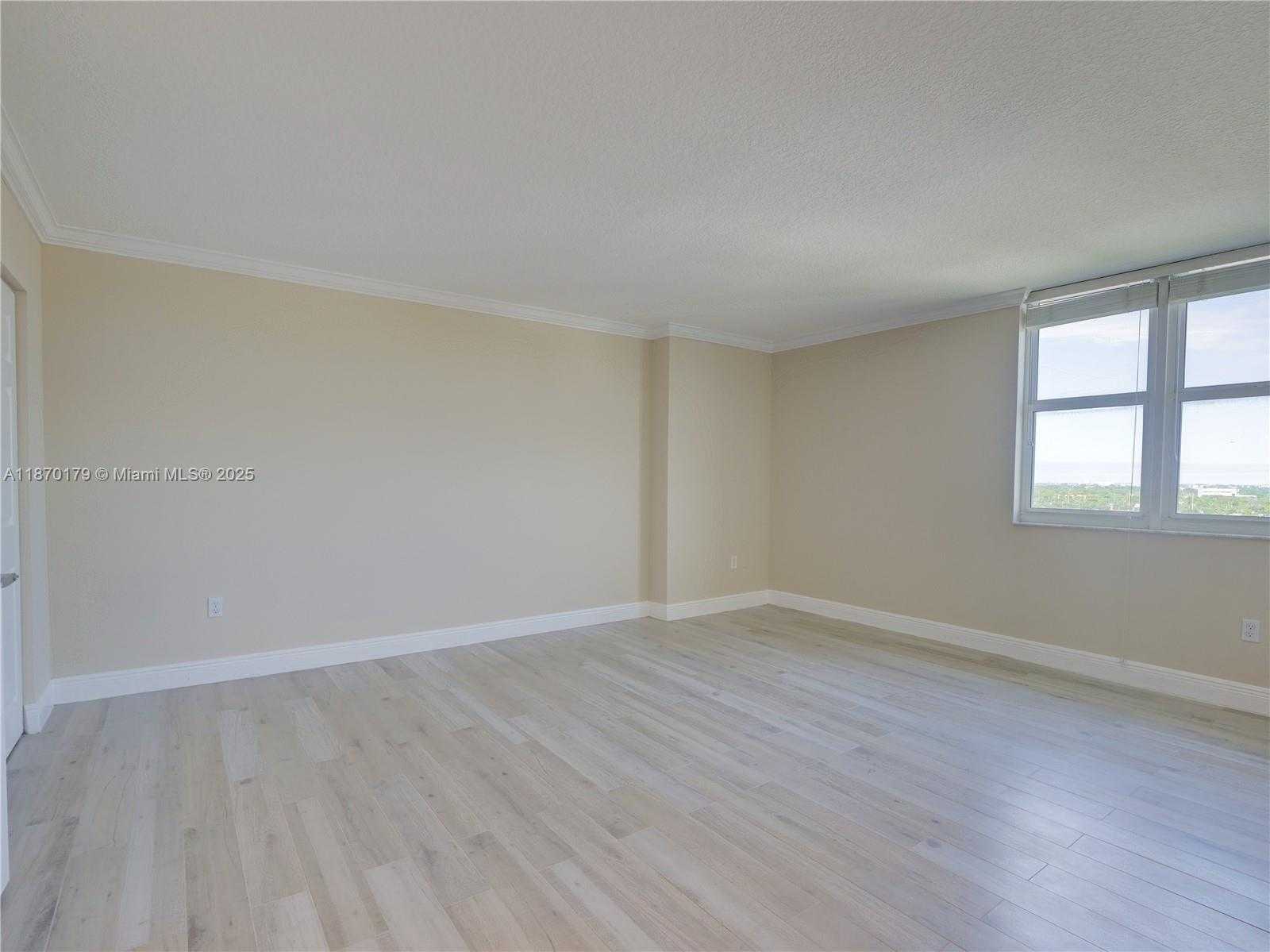 Small Image of 3000 CORAL WAY #1221, Miami Number 19