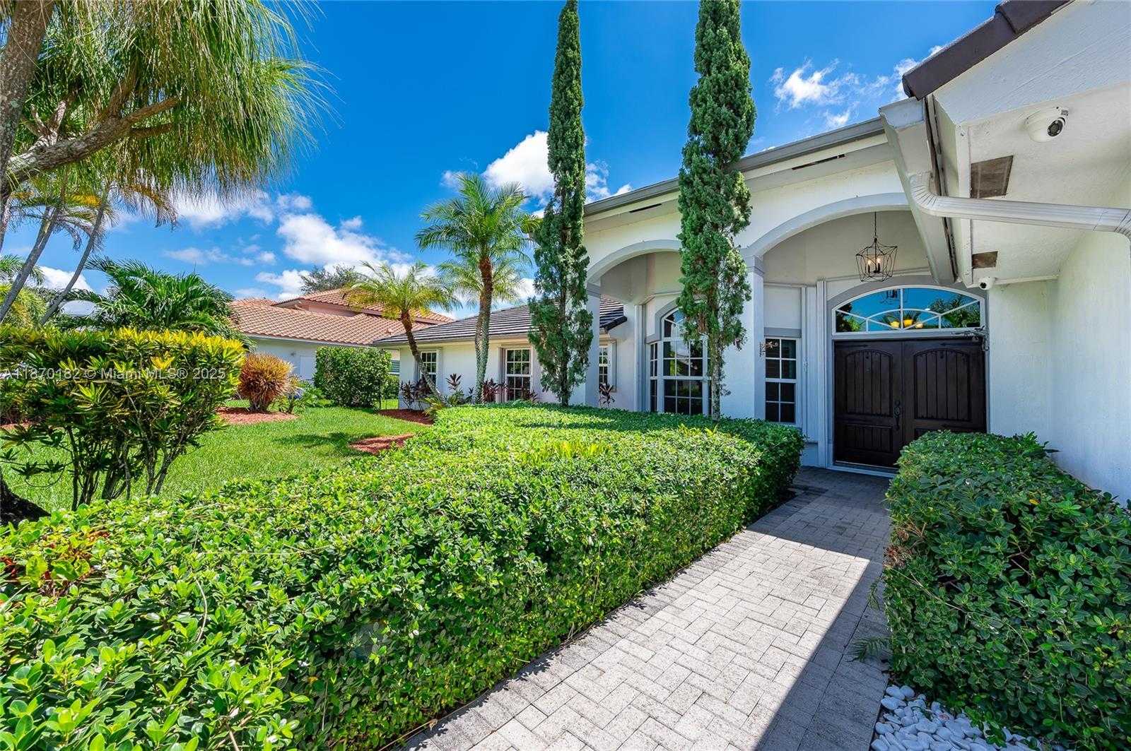 Small Image of 721 NORTH WEST 193RD AVE, Pembroke Pines Number 2