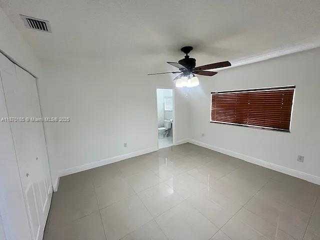 Small Image of 5229 SOUTH WEST 140TH PL, Miami Number 13