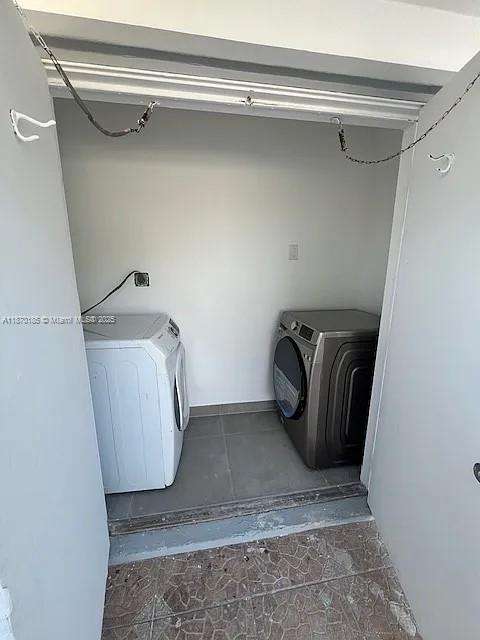 Small Image of 5229 SOUTH WEST 140TH PL, Miami Number 14