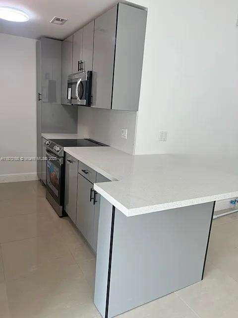 Small Image of 5229 SOUTH WEST 140TH PL, Miami Number 5