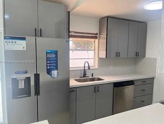Small Image of 5229 SOUTH WEST 140TH PL, Miami Number 6