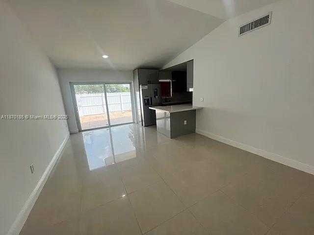 Small Image of 5229 SOUTH WEST 140TH PL, Miami Number 7