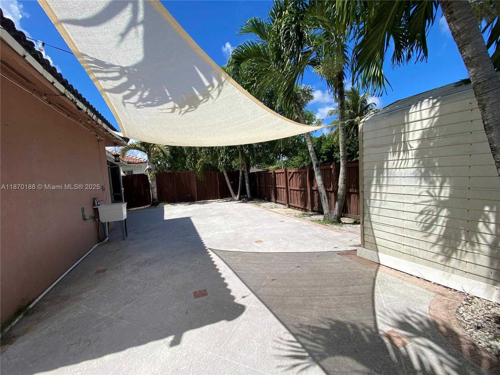 Small Image of 14347 SOUTH WEST 176TH TER, Miami Number 13