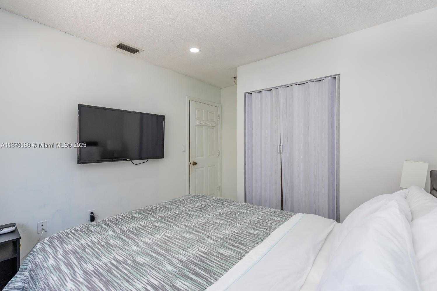 Small Image of 14347 SOUTH WEST 176TH TER, Miami Number 19