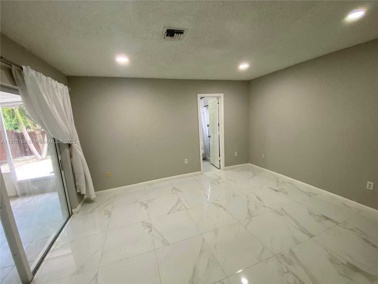 Small Image of 14347 SOUTH WEST 176TH TER, Miami Number 4