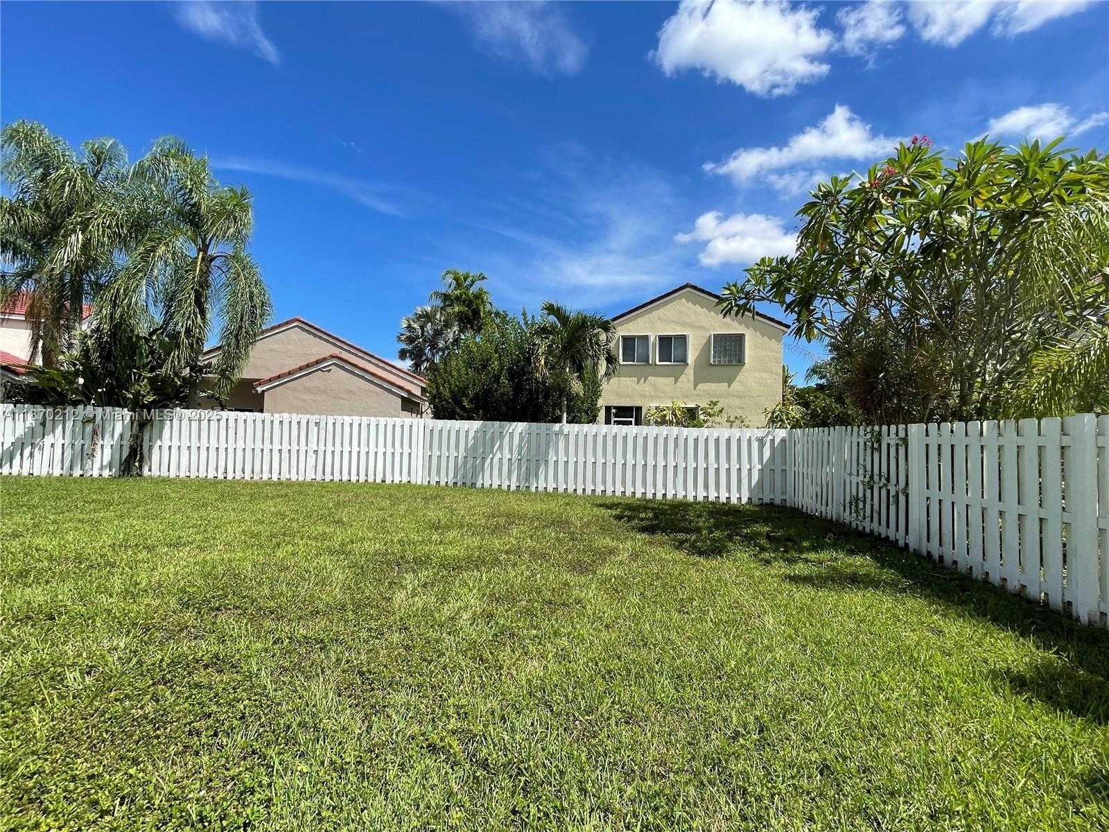 Small Image of 784 CHIMNEY ROCK RD, Weston Number 14