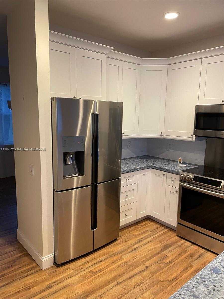 Small Image of 784 CHIMNEY ROCK RD, Weston Number 17