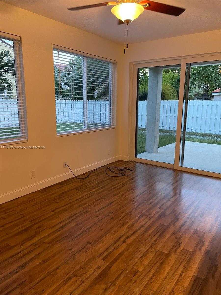 Small Image of 784 CHIMNEY ROCK RD, Weston Number 19