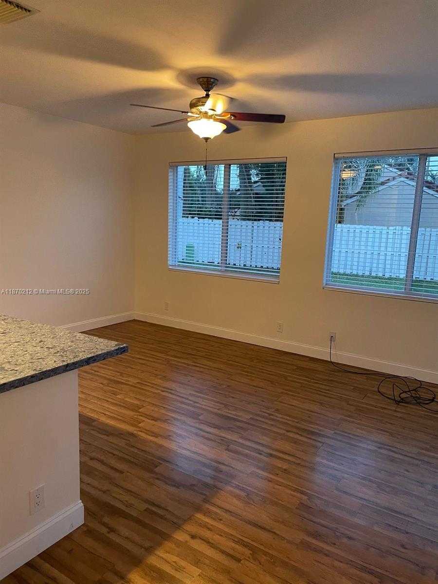 Small Image of 784 CHIMNEY ROCK RD, Weston Number 20
