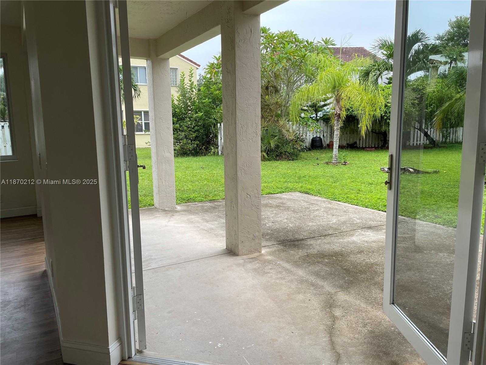 Small Image of 784 CHIMNEY ROCK RD, Weston Number 43