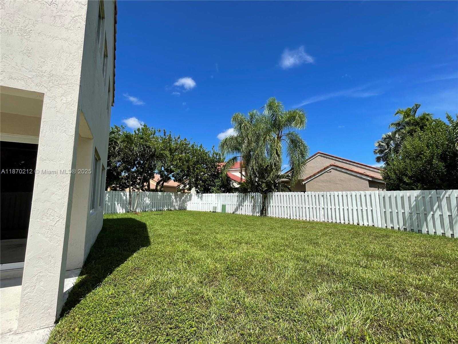 Small Image of 784 CHIMNEY ROCK RD, Weston Number 44