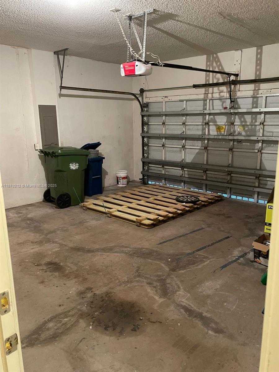 Small Image of 784 CHIMNEY ROCK RD, Weston Number 49