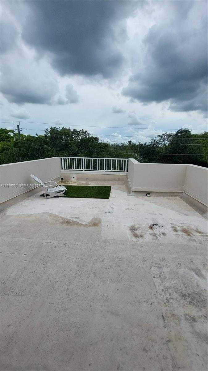 Small Image of 1115 NORTH 17TH #2, Hollywood Number 34