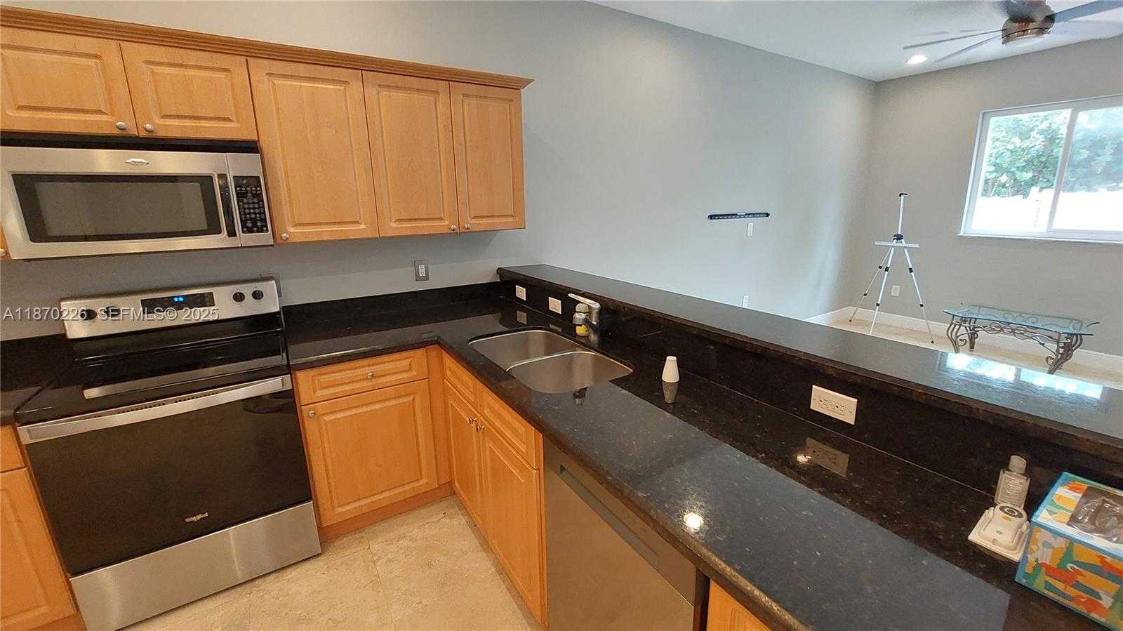 Small Image of 1115 NORTH 17TH #2, Hollywood Number 6