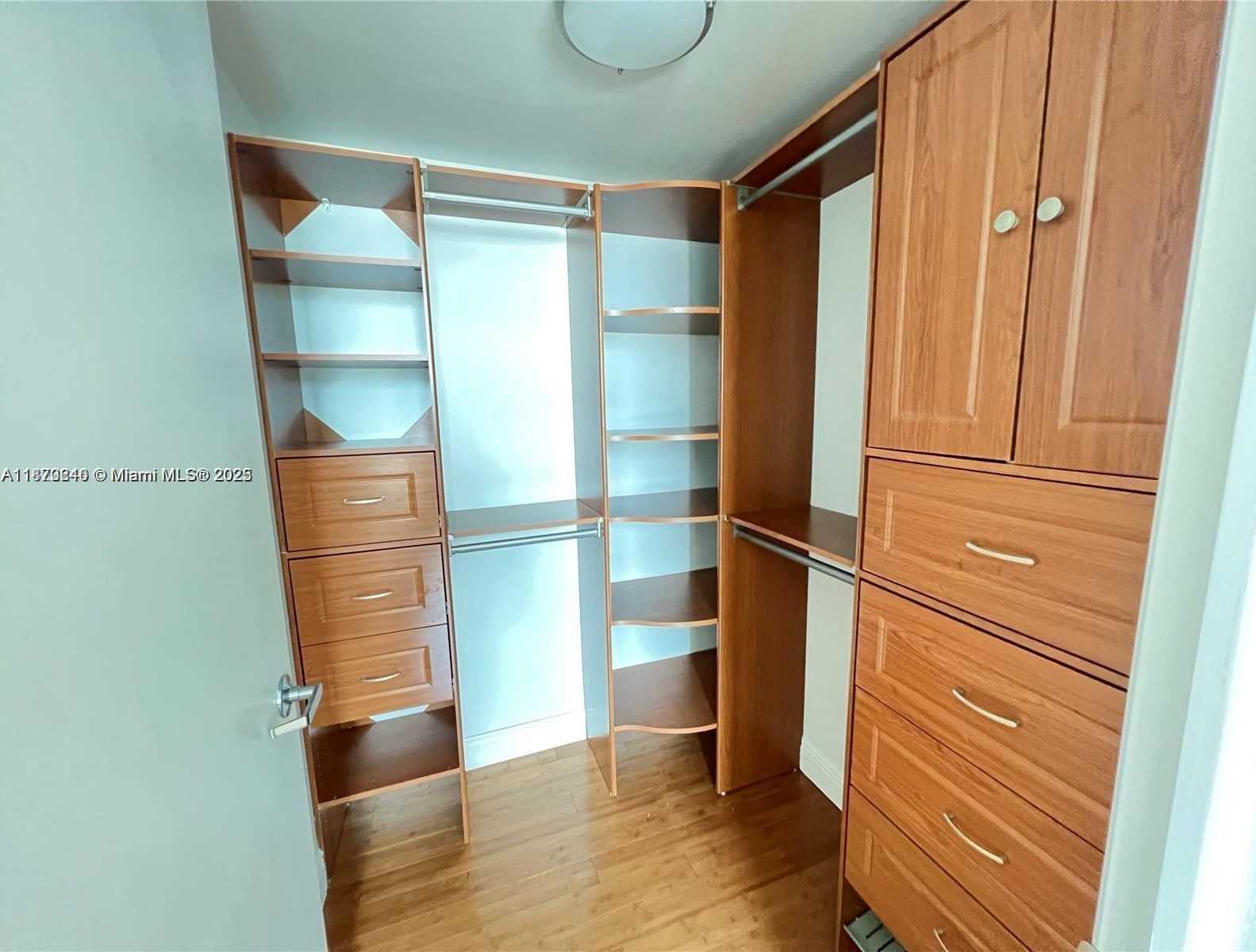Small Image of 350 SOUTH MIAMI AVE #1905, Miami Number 17