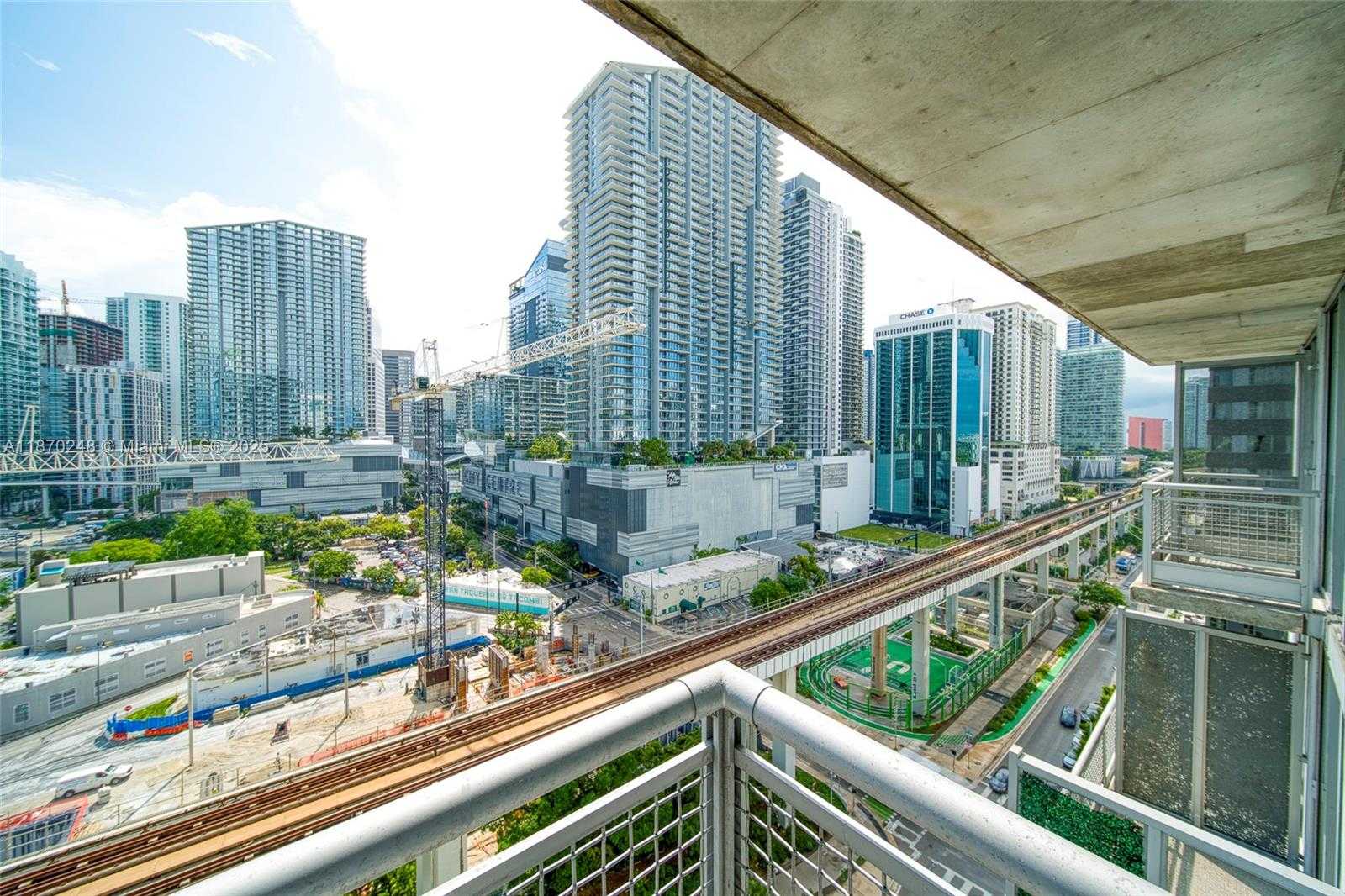 Small Image of 690 SOUTH WEST 1ST CT #1520, Miami Number 28