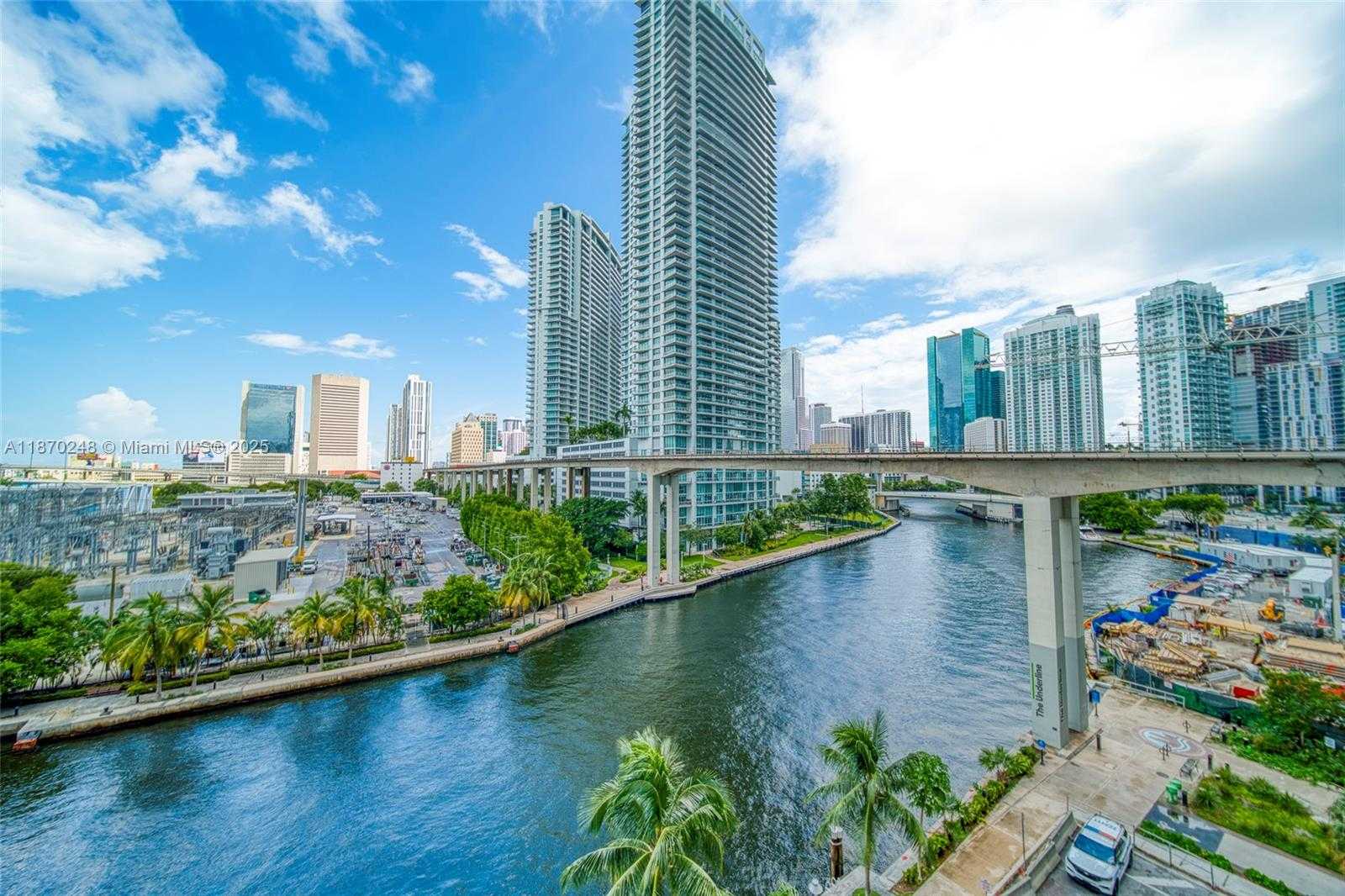 Small Image of 690 SOUTH WEST 1ST CT #1520, Miami Number 31