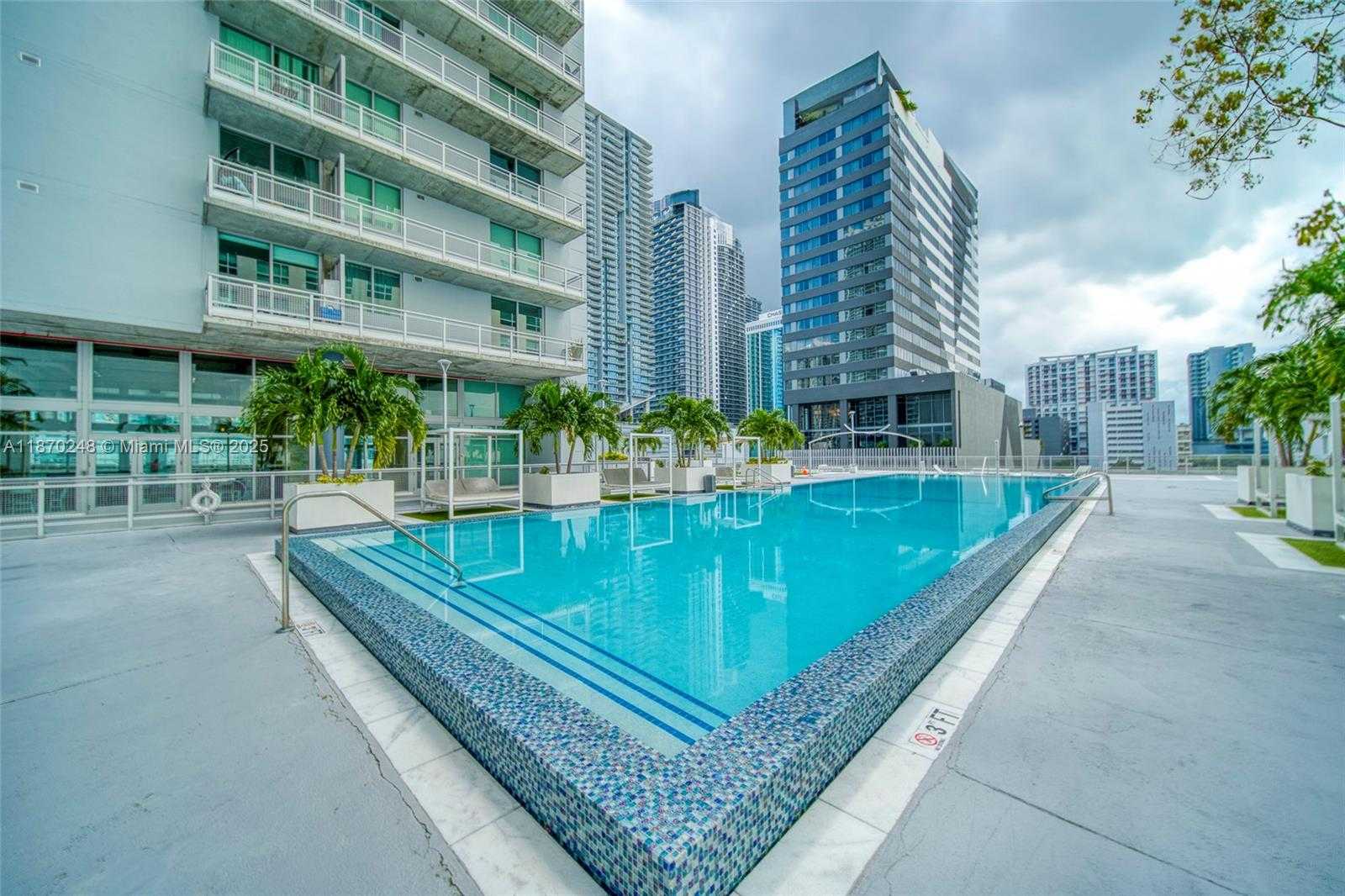 Small Image of 690 SOUTH WEST 1ST CT #1520, Miami Number 36