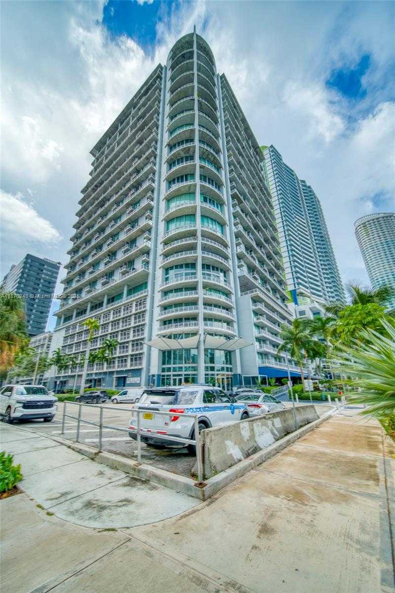 Small Image of 690 SOUTH WEST 1ST CT #1520, Miami Number 38