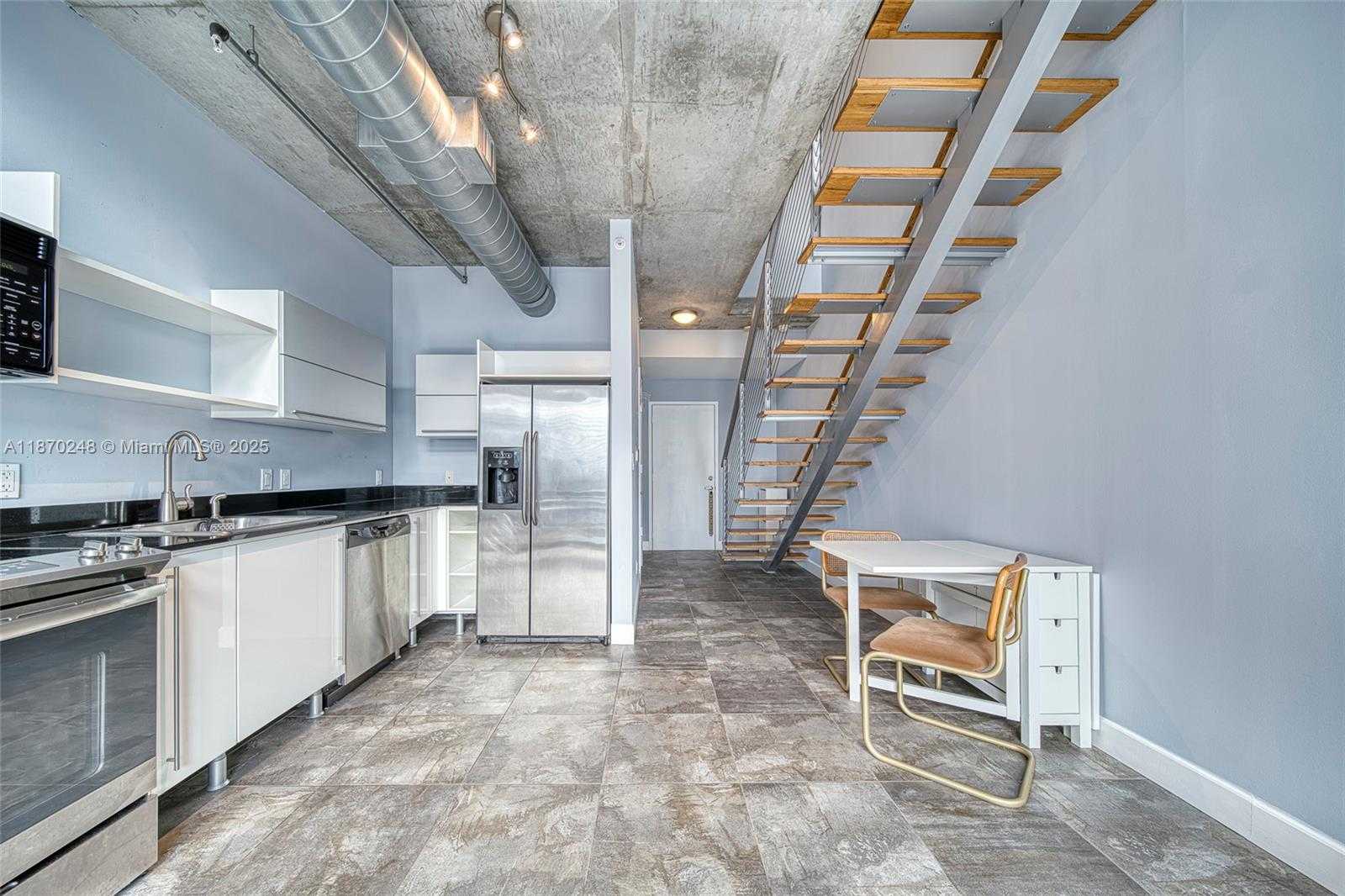 Small Image of 690 SOUTH WEST 1ST CT #1520, Miami Number 4