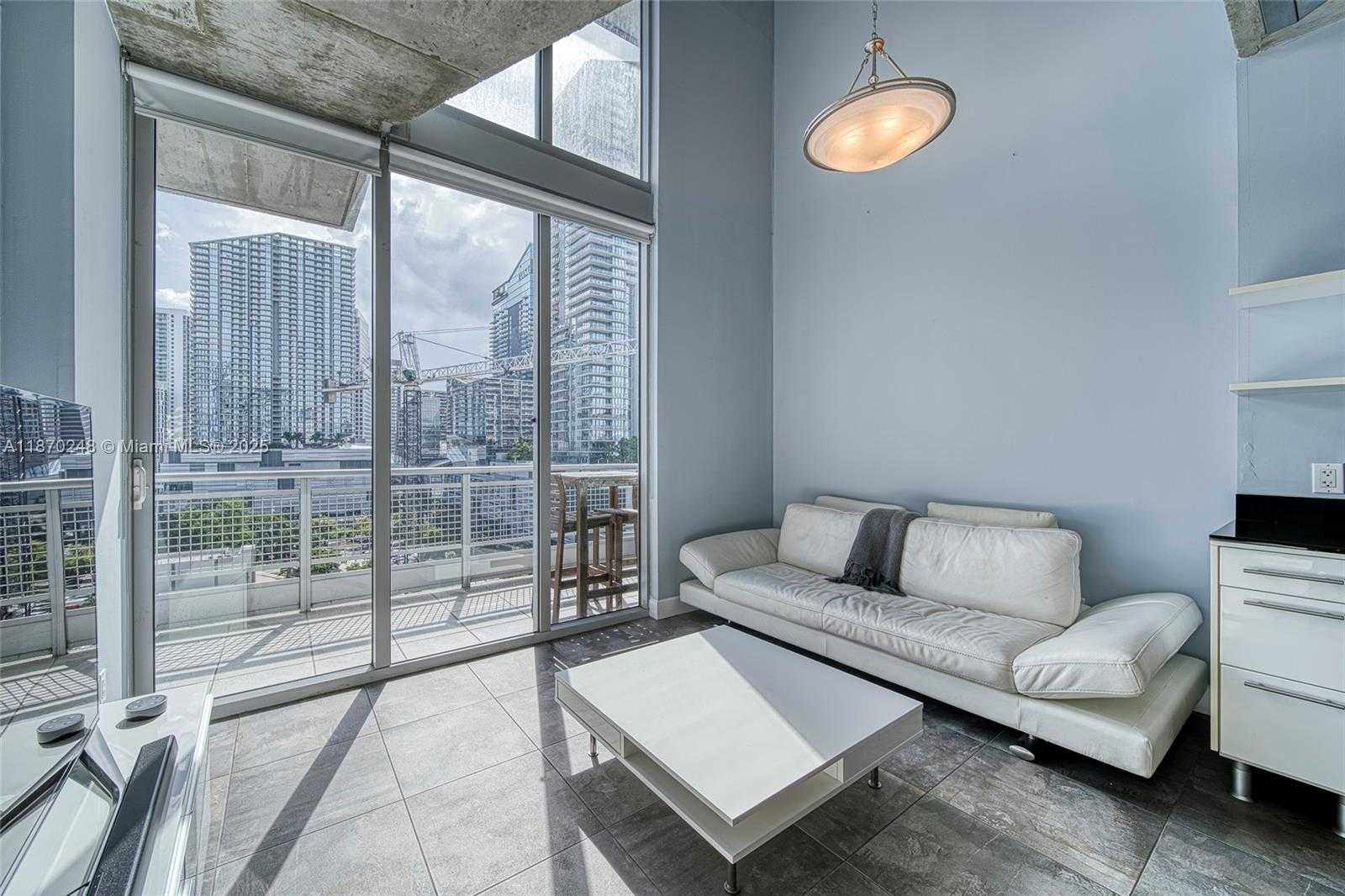 Small Image of 690 SOUTH WEST 1ST CT #1520, Miami Number 6