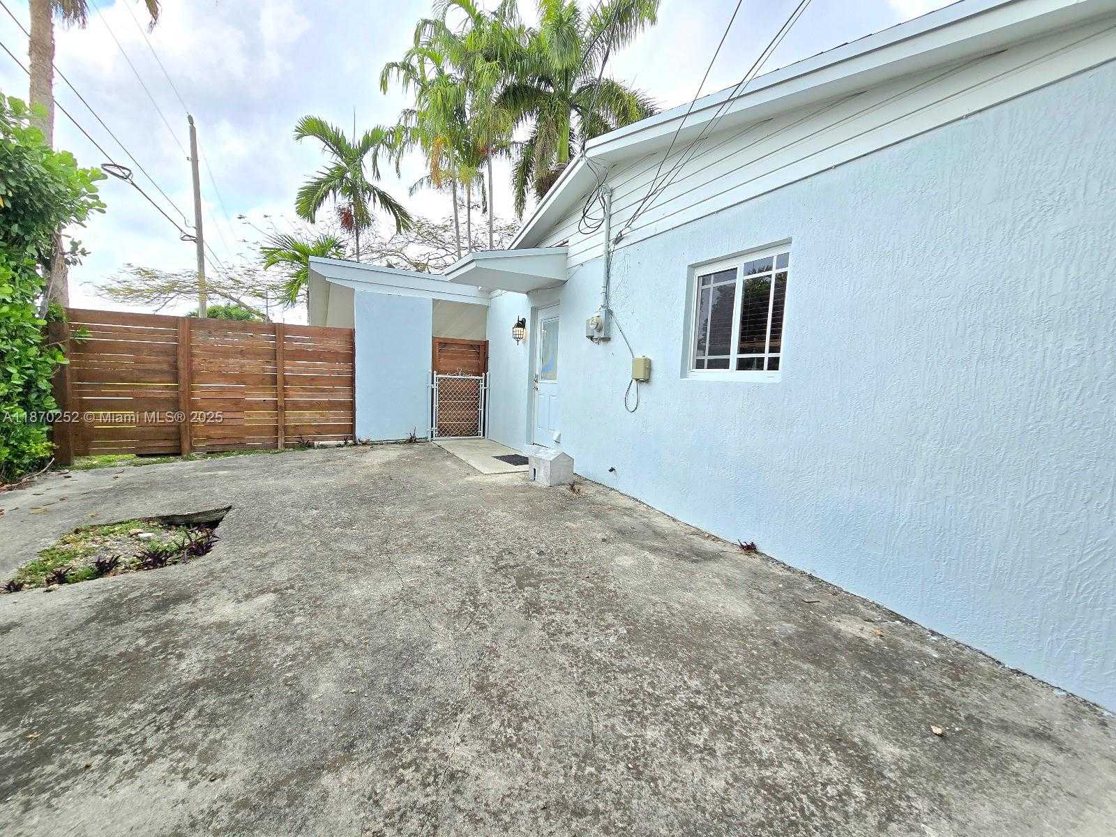 Small Image of 10330 SOUTH WEST 53RD ST #10330, Miami Number 24