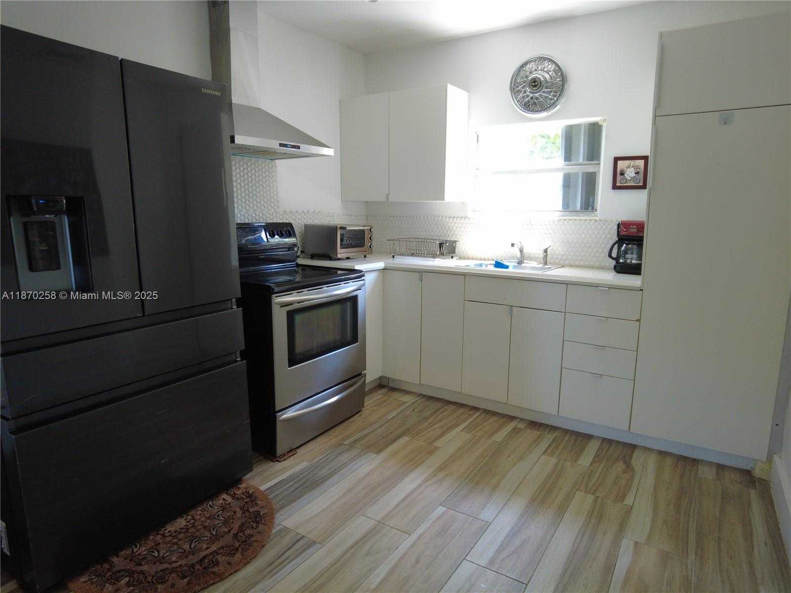Small Image of 265 NORTH EAST 151ST ST #265, Miami Number 3