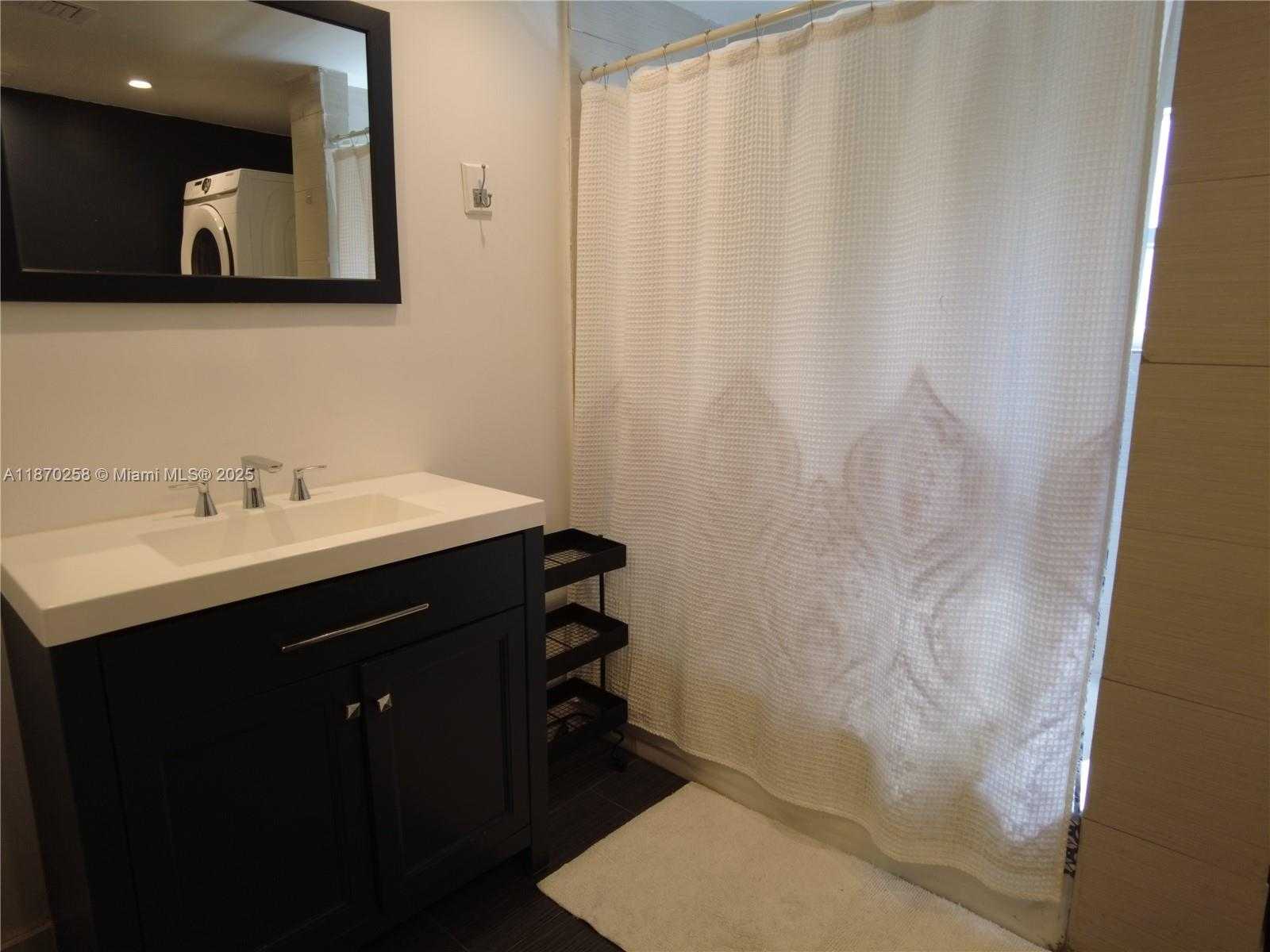 Small Image of 265 NORTH EAST 151ST ST #265, Miami Number 5