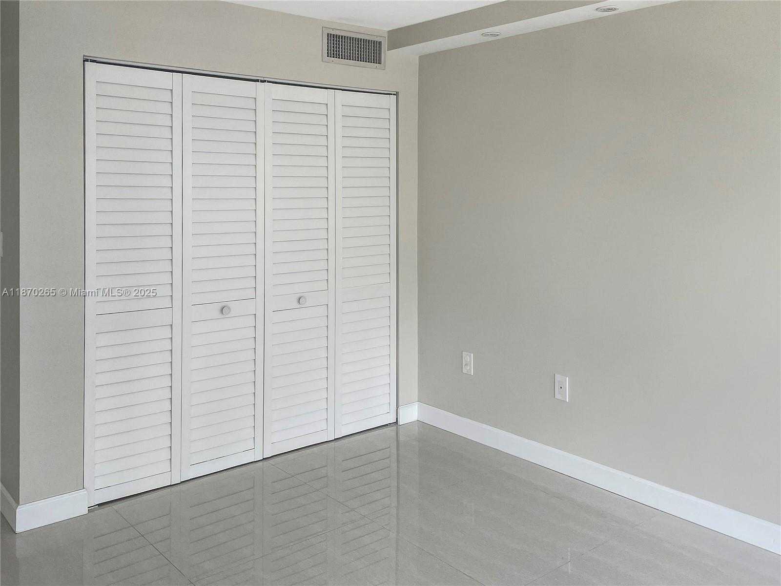 Small Image of 600 NORTH EAST 36TH ST #1603, Miami Number 11