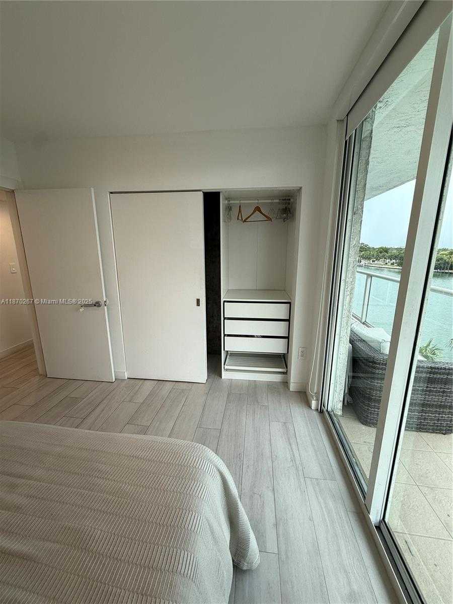 Small Image of 5900 COLLINS AVE #705, Miami Beach Number 20