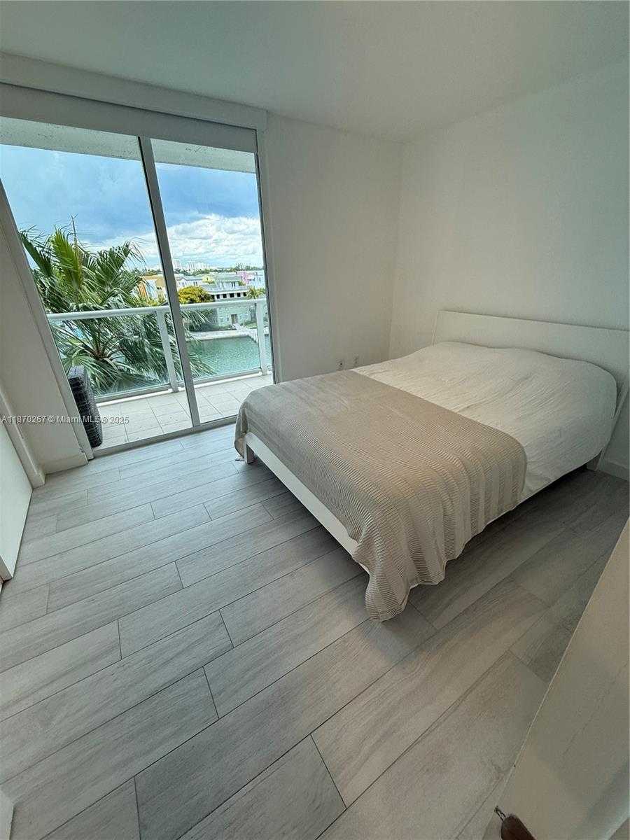 Small Image of 5900 COLLINS AVE #705, Miami Beach Number 22