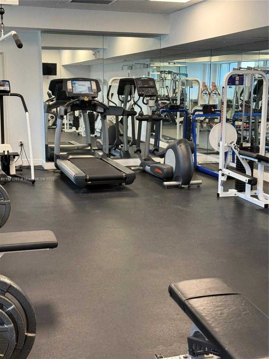 Small Image of 5900 COLLINS AVE #705, Miami Beach Number 33