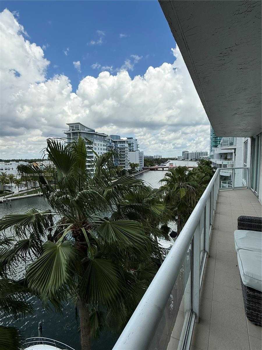 Small Image of 5900 COLLINS AVE #705, Miami Beach Number 5