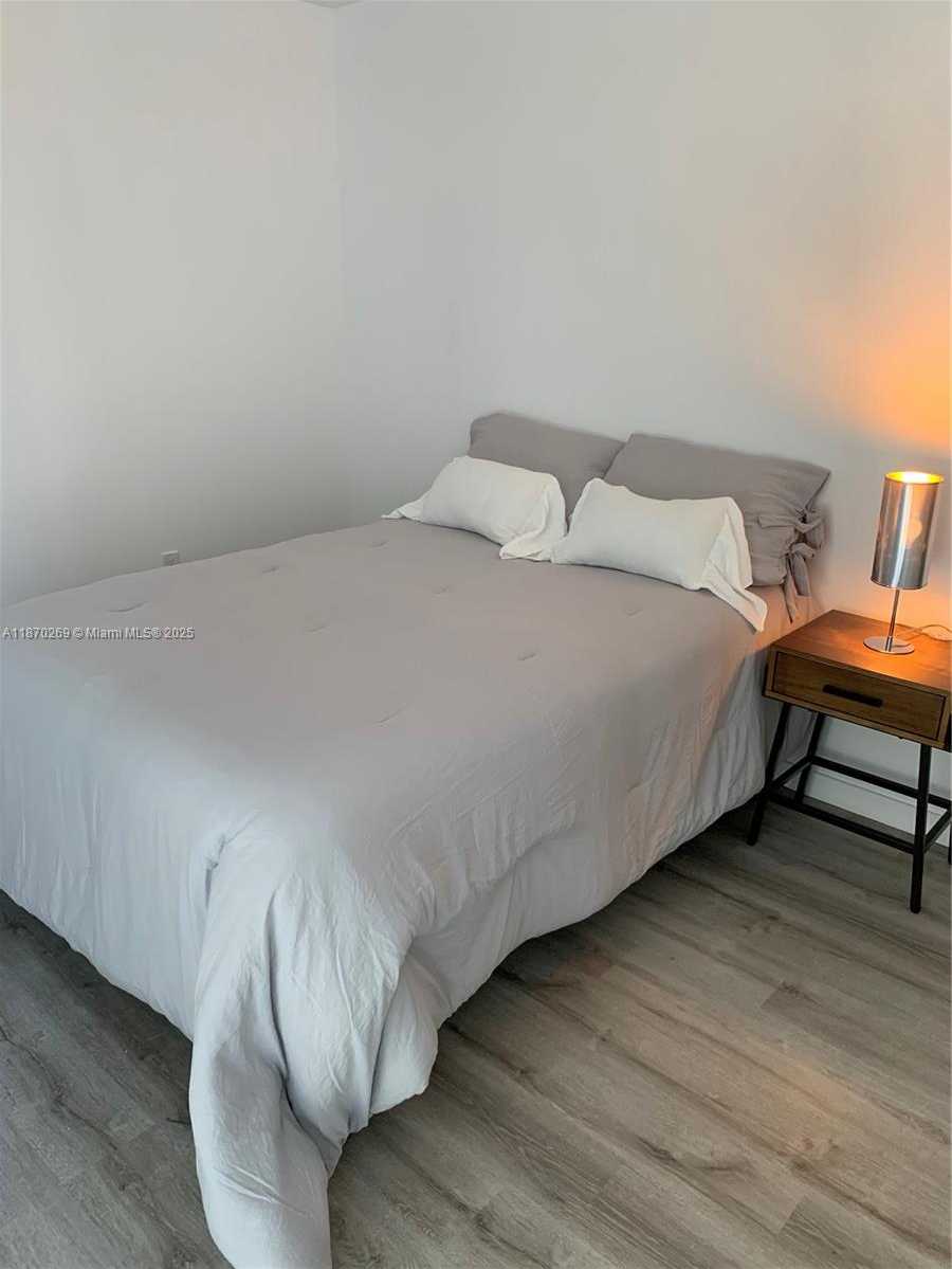 Small Image of 31 SOUTH EAST 6TH ST #608, Miami Number 4