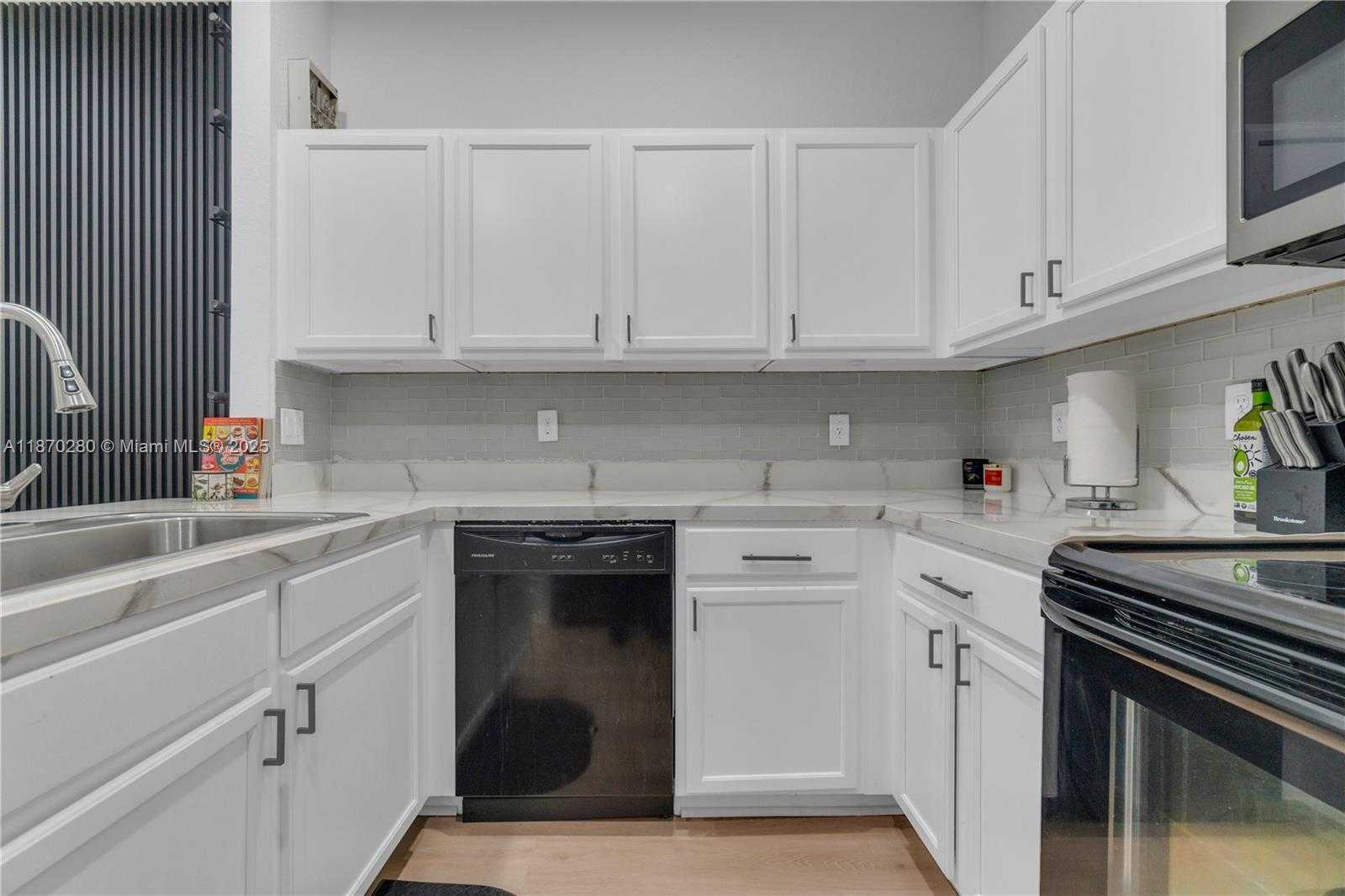 Small Image of 3529 NORTH WEST 29TH PL, Lauderdale Lakes Number 9