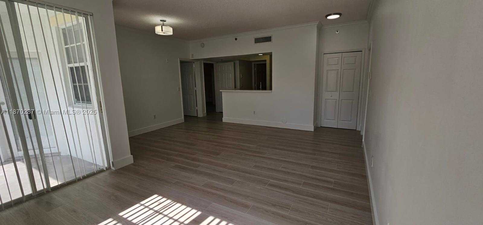 Small Image of Aventura Number 20