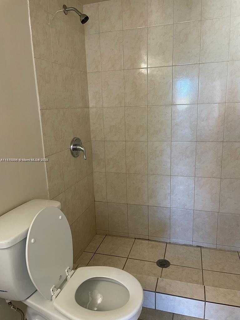 Small Image of 6065 NORTH WEST 186TH ST #304, Hialeah Number 5