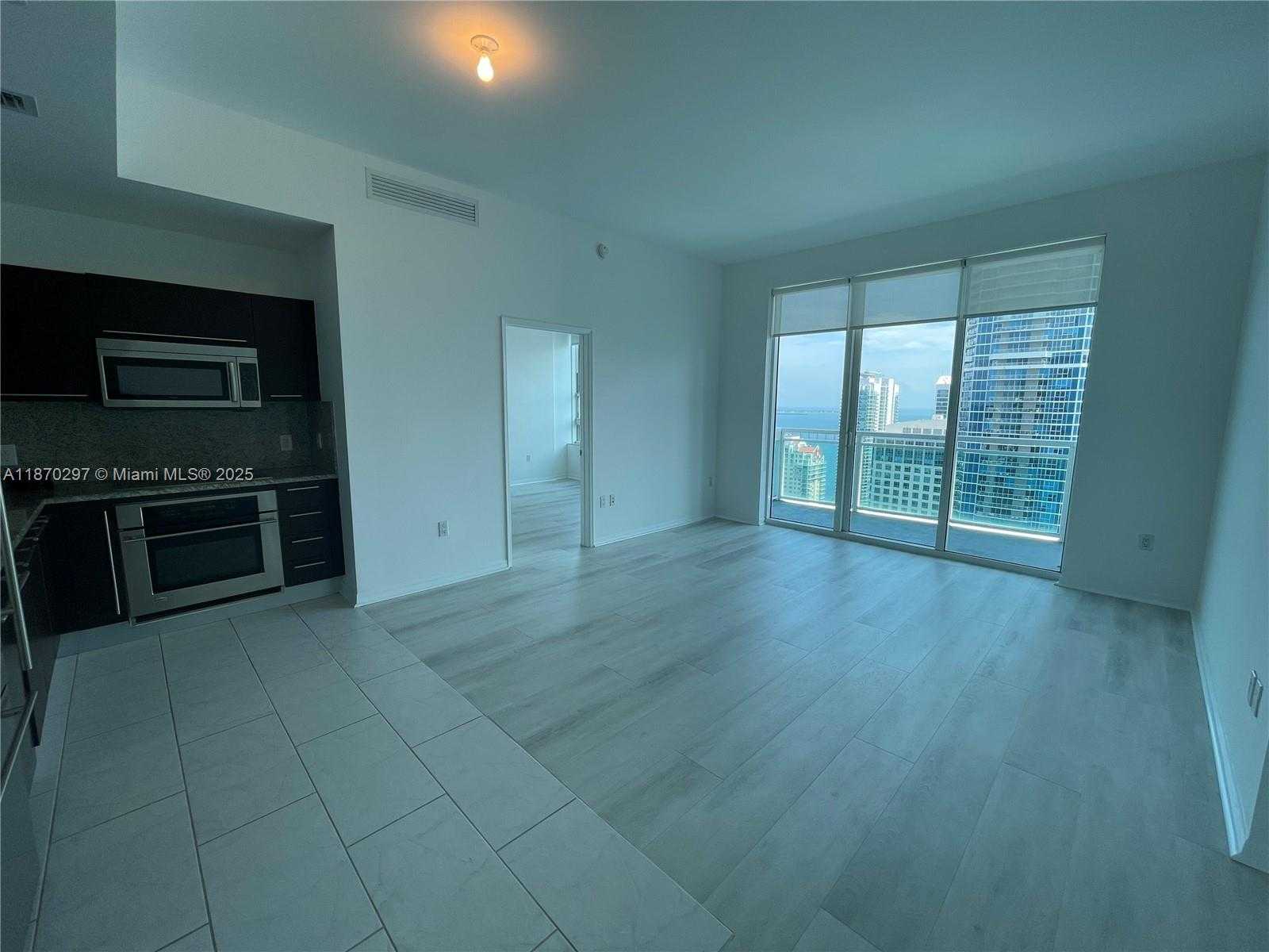 Small Image of 950 BRICKELL BAY DR #4407, Miami Number 6