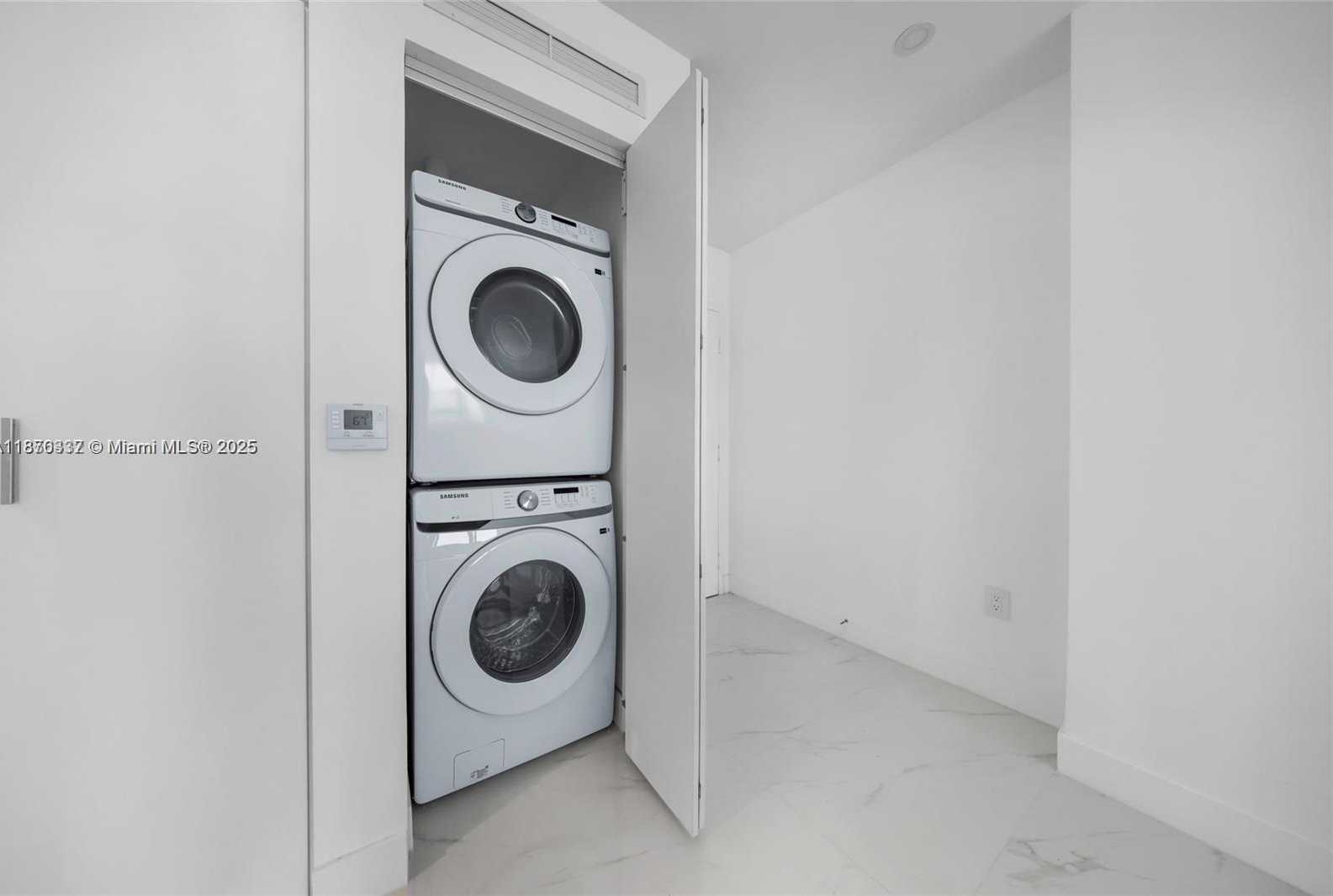 Small Image of 700 NORTH EAST 24 ST #4704, Miami Number 11