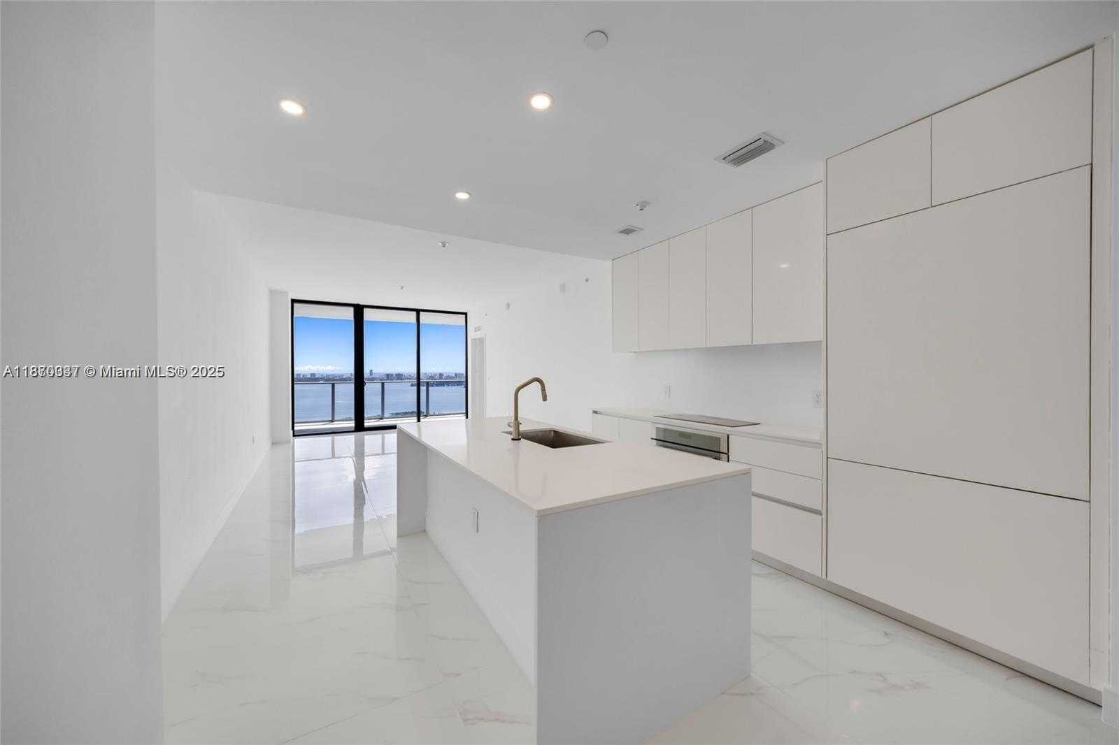 Small Image of 700 NORTH EAST 24 ST #4704, Miami Number 3