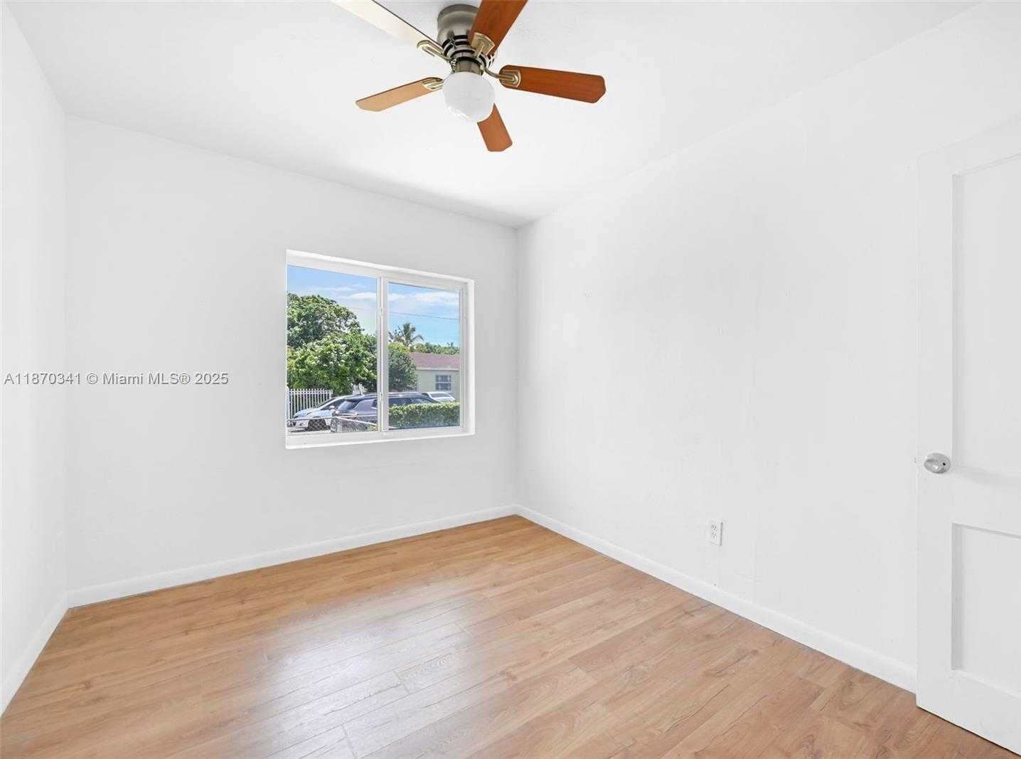 Small Image of 2622 SOUTH WEST 36TH AVE, Miami Number 11