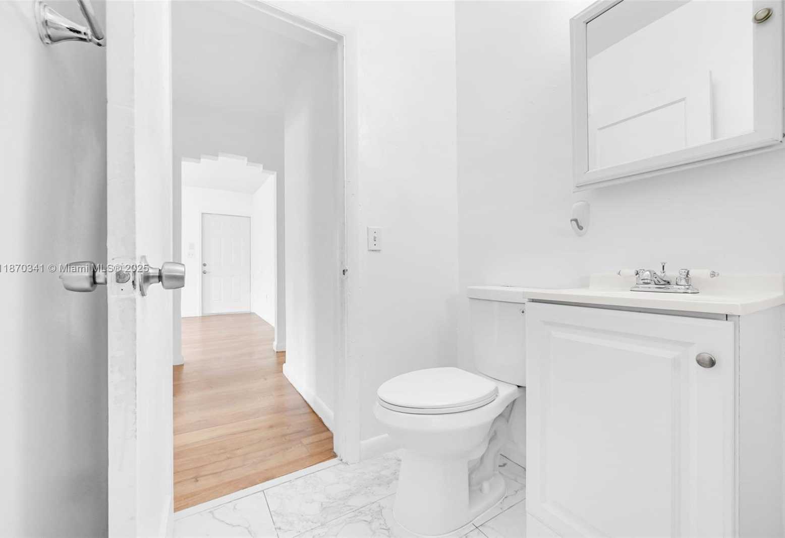 Small Image of 2622 SOUTH WEST 36TH AVE, Miami Number 9